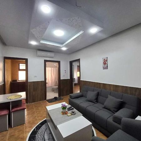 Al-Nujoom Hotel Suites 安曼 外观 照片