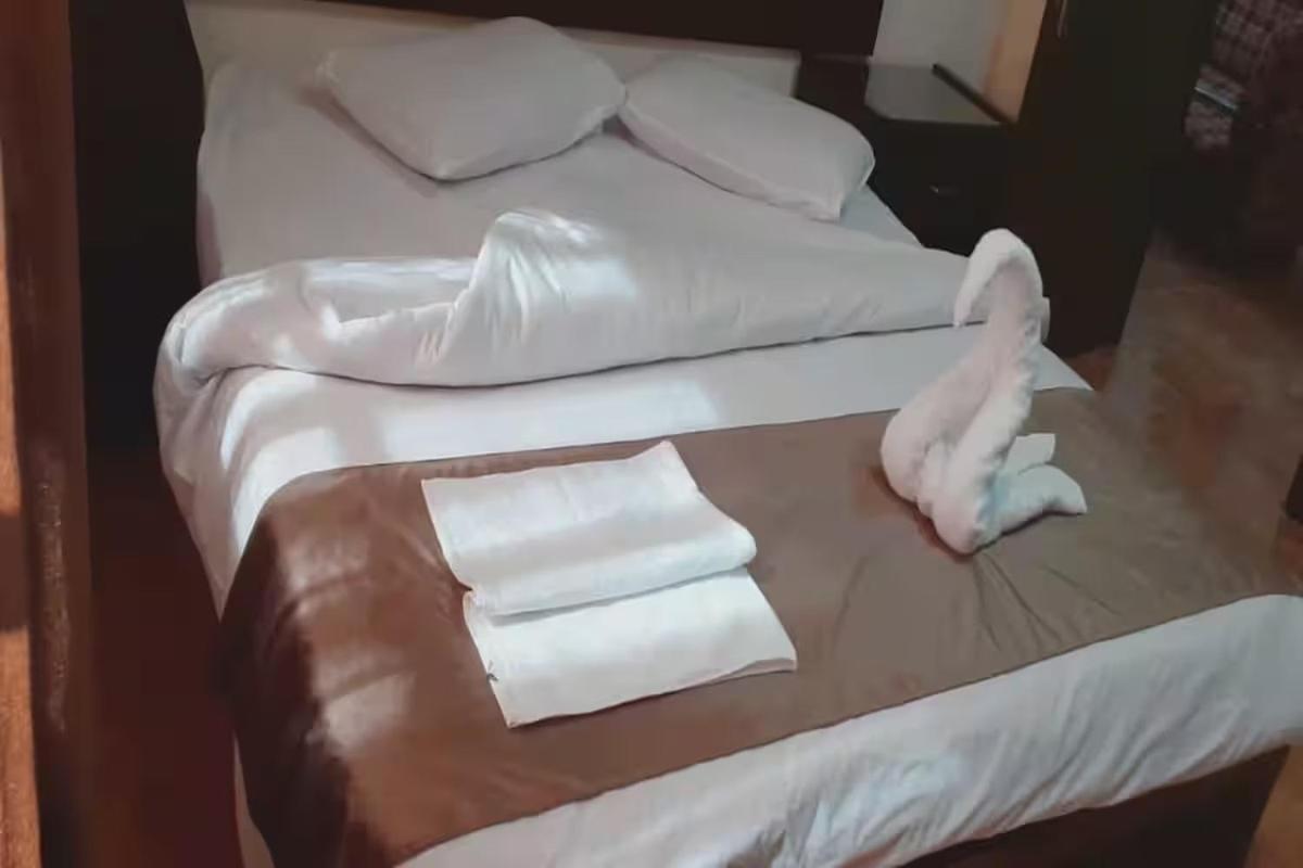 Al-Nujoom Hotel Suites 安曼 外观 照片