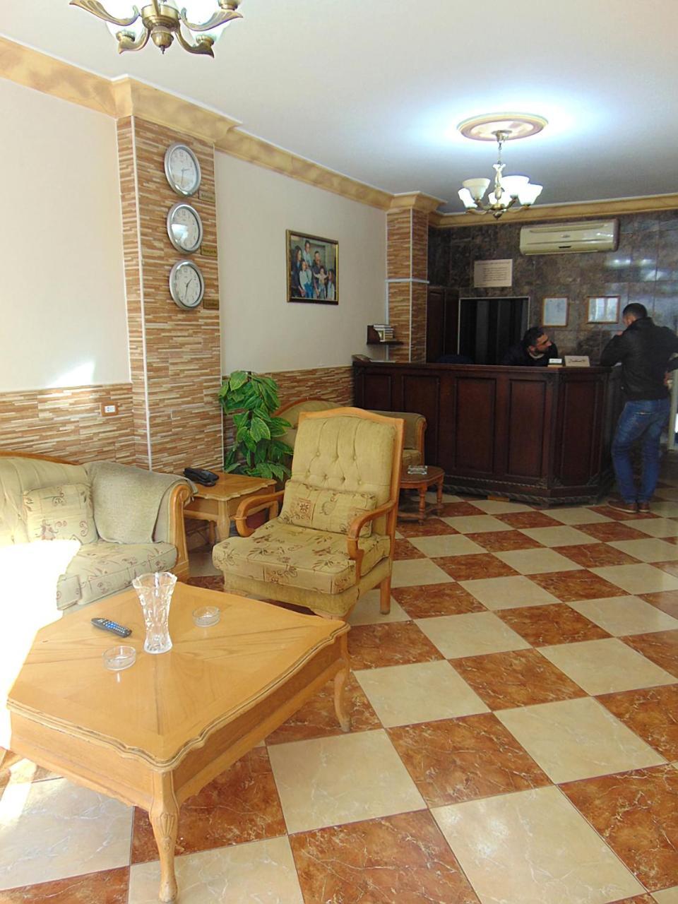 Al-Nujoom Hotel Suites 安曼 外观 照片