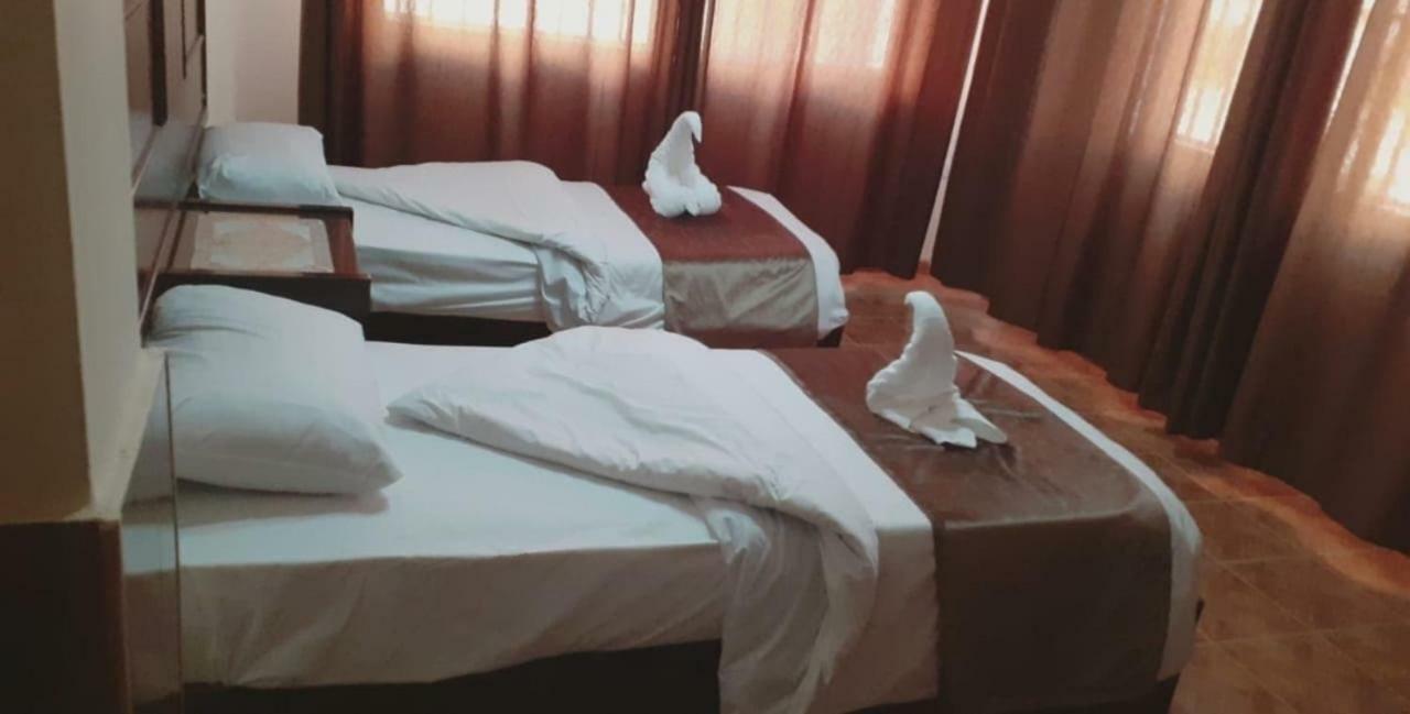Al-Nujoom Hotel Suites 安曼 外观 照片